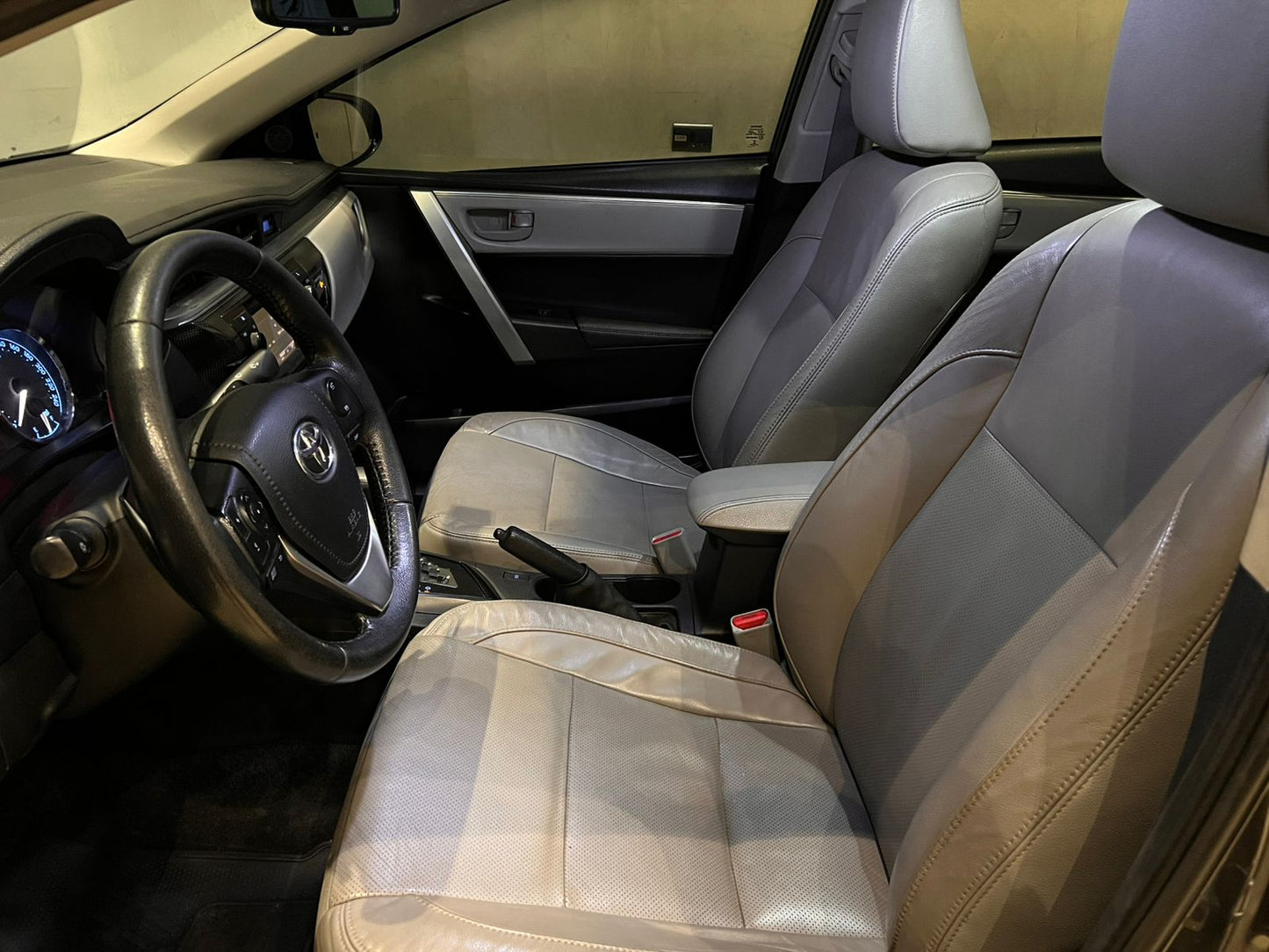 TOYOTA COROLLA 2.0