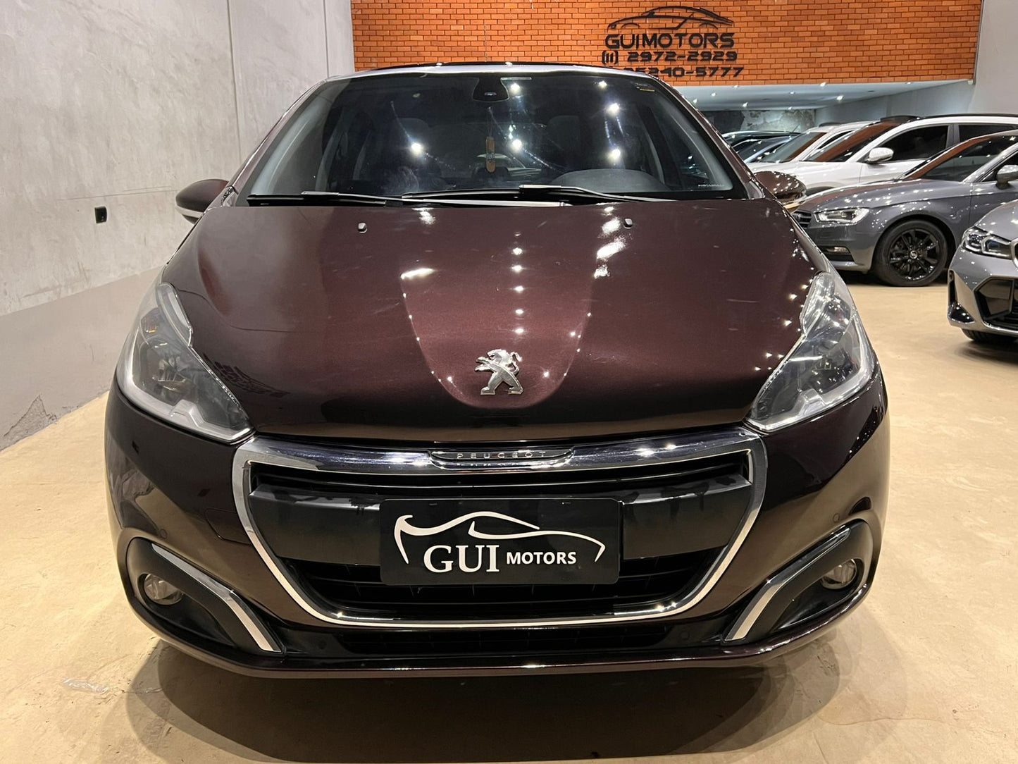 PEUGEOT 208
