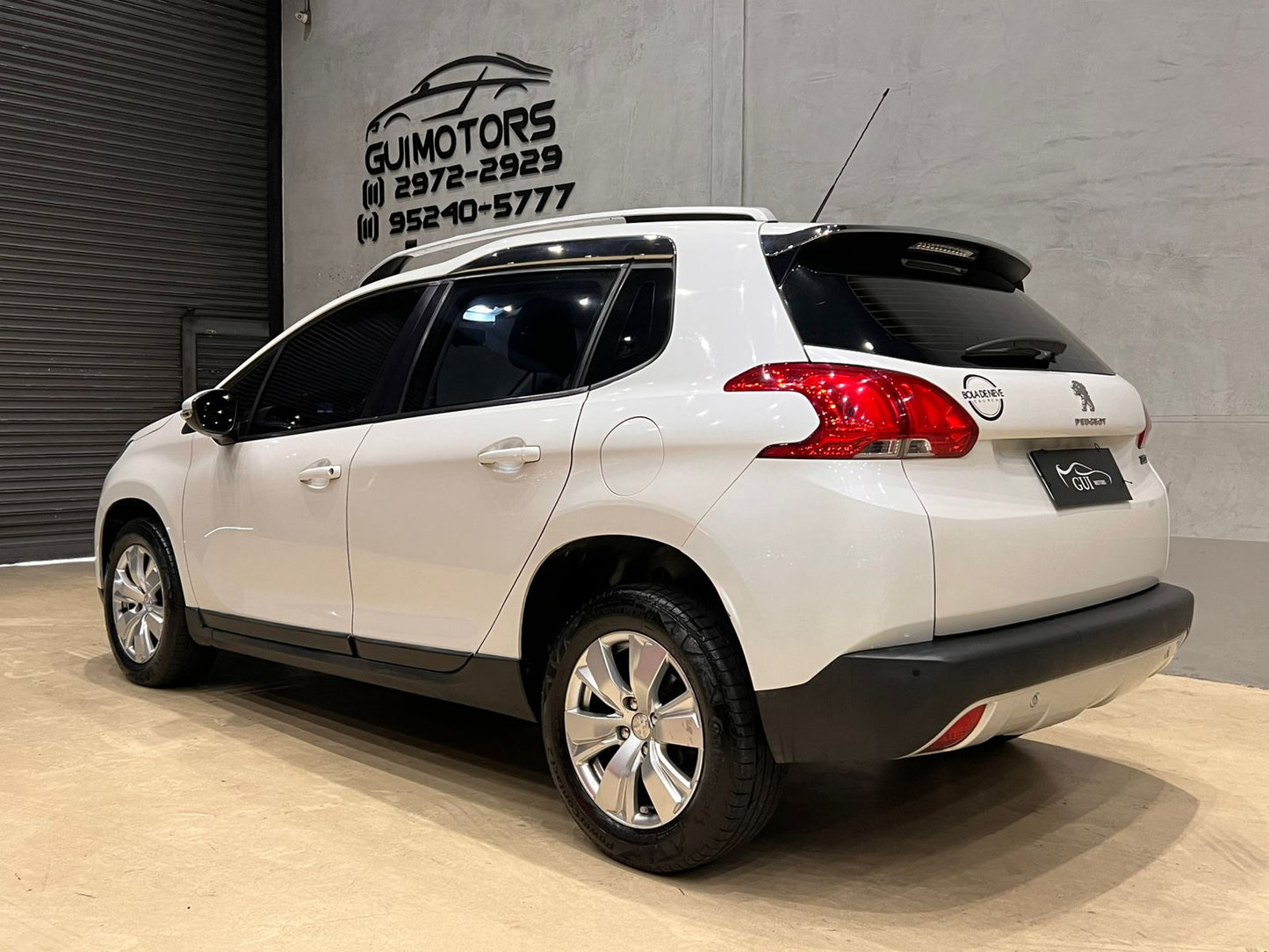 PEUGEOT 2008