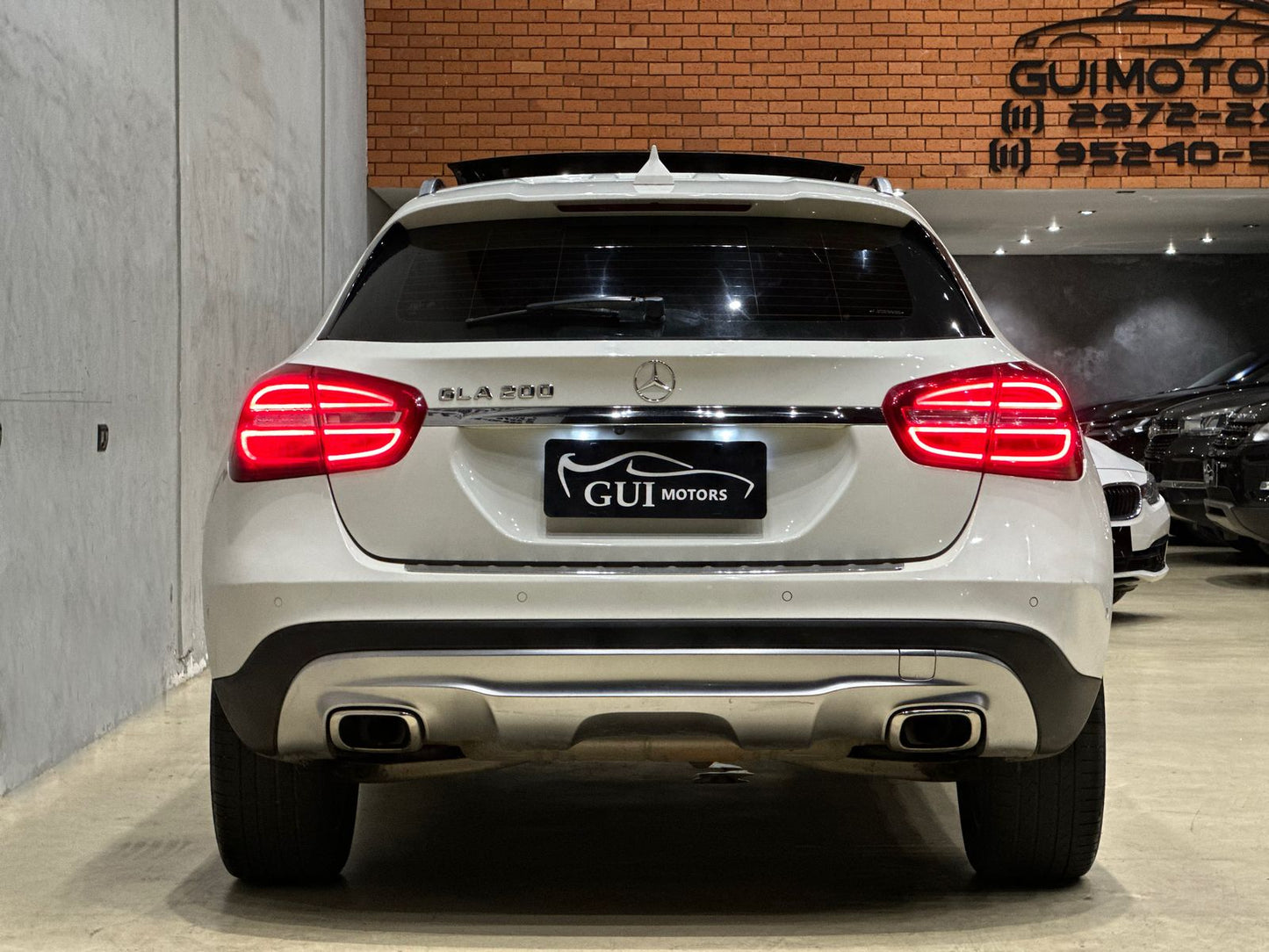 MERCEDES-BENZ GLA 200