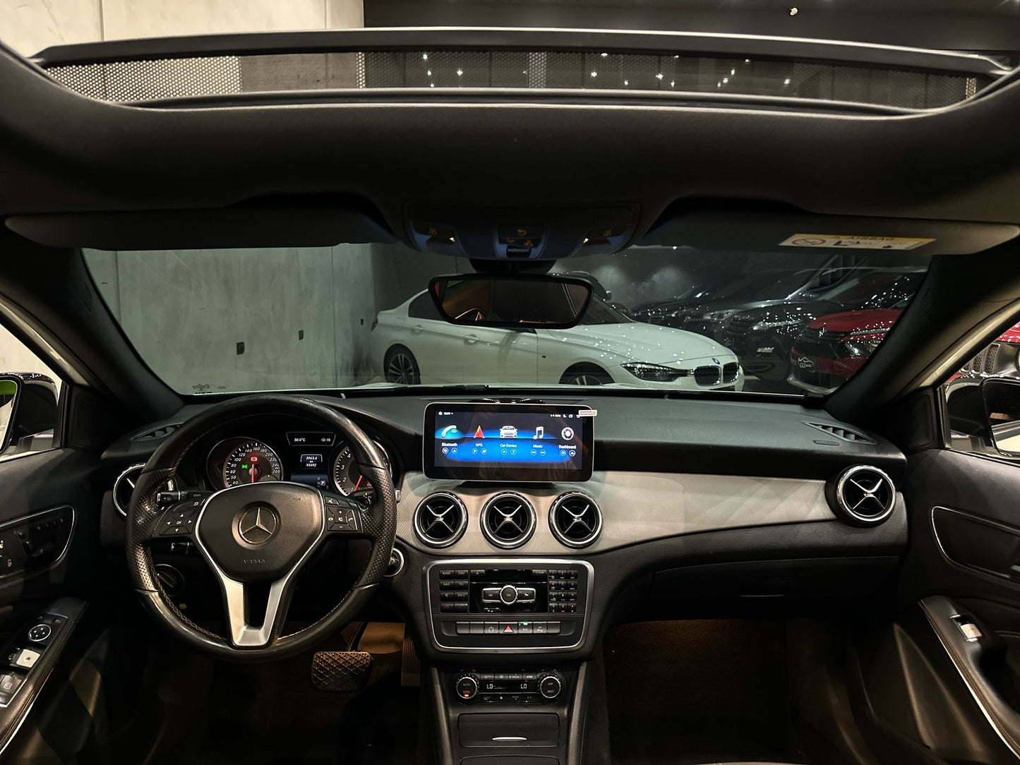 MERCEDES-BENZ GLA 200