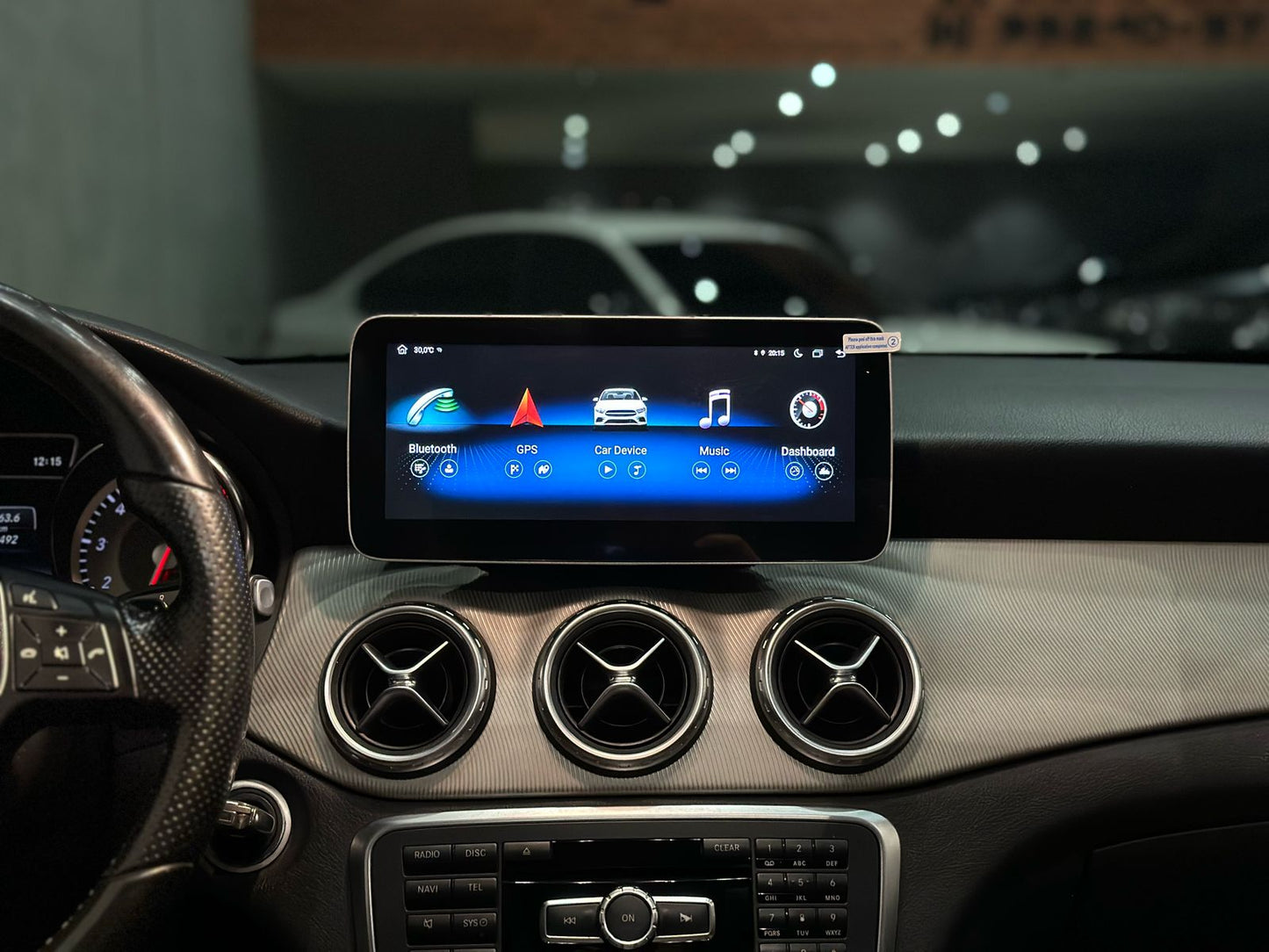 MERCEDES-BENZ GLA 200