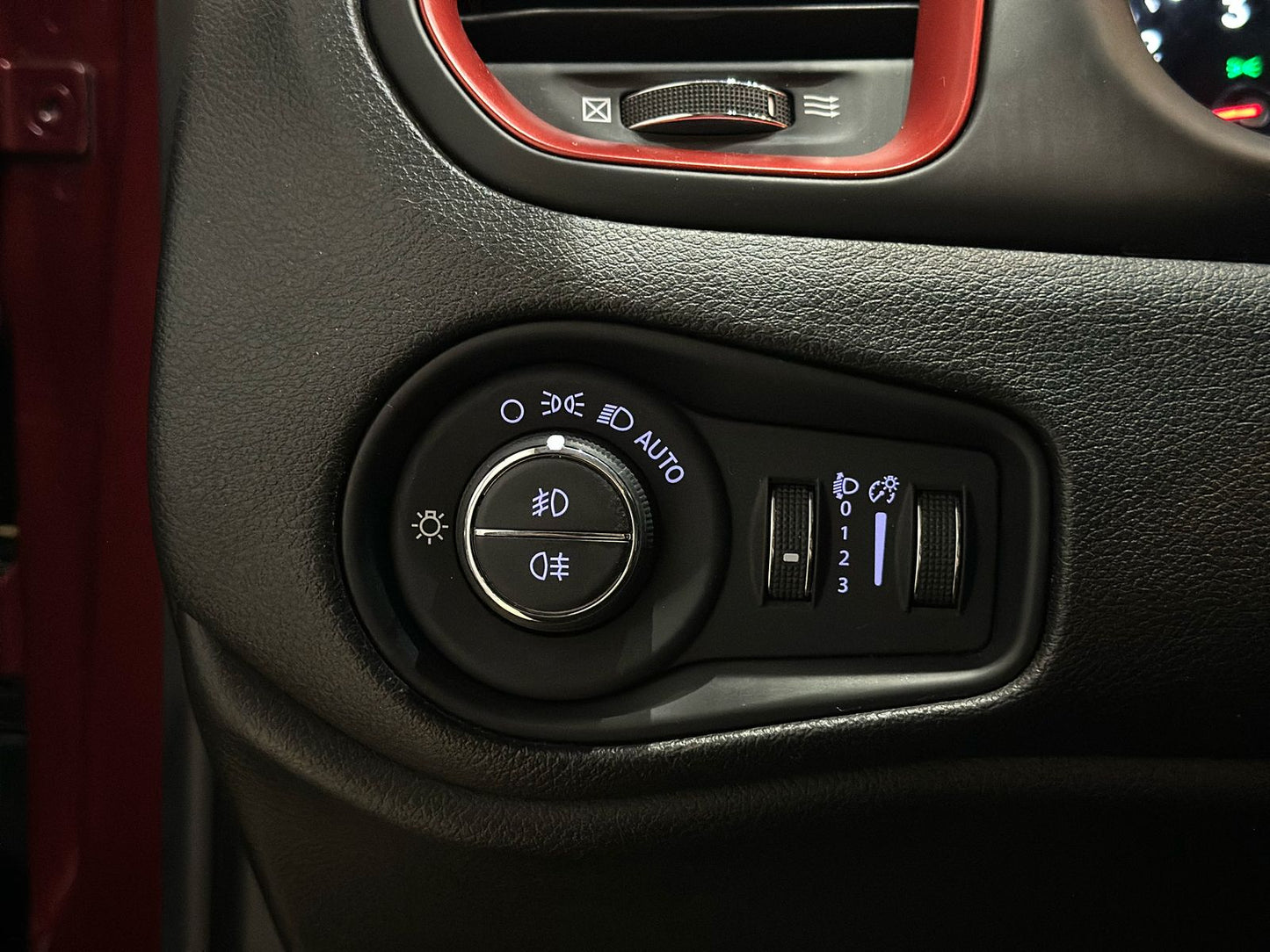 JEEP RENEGADE TRAILHAWK