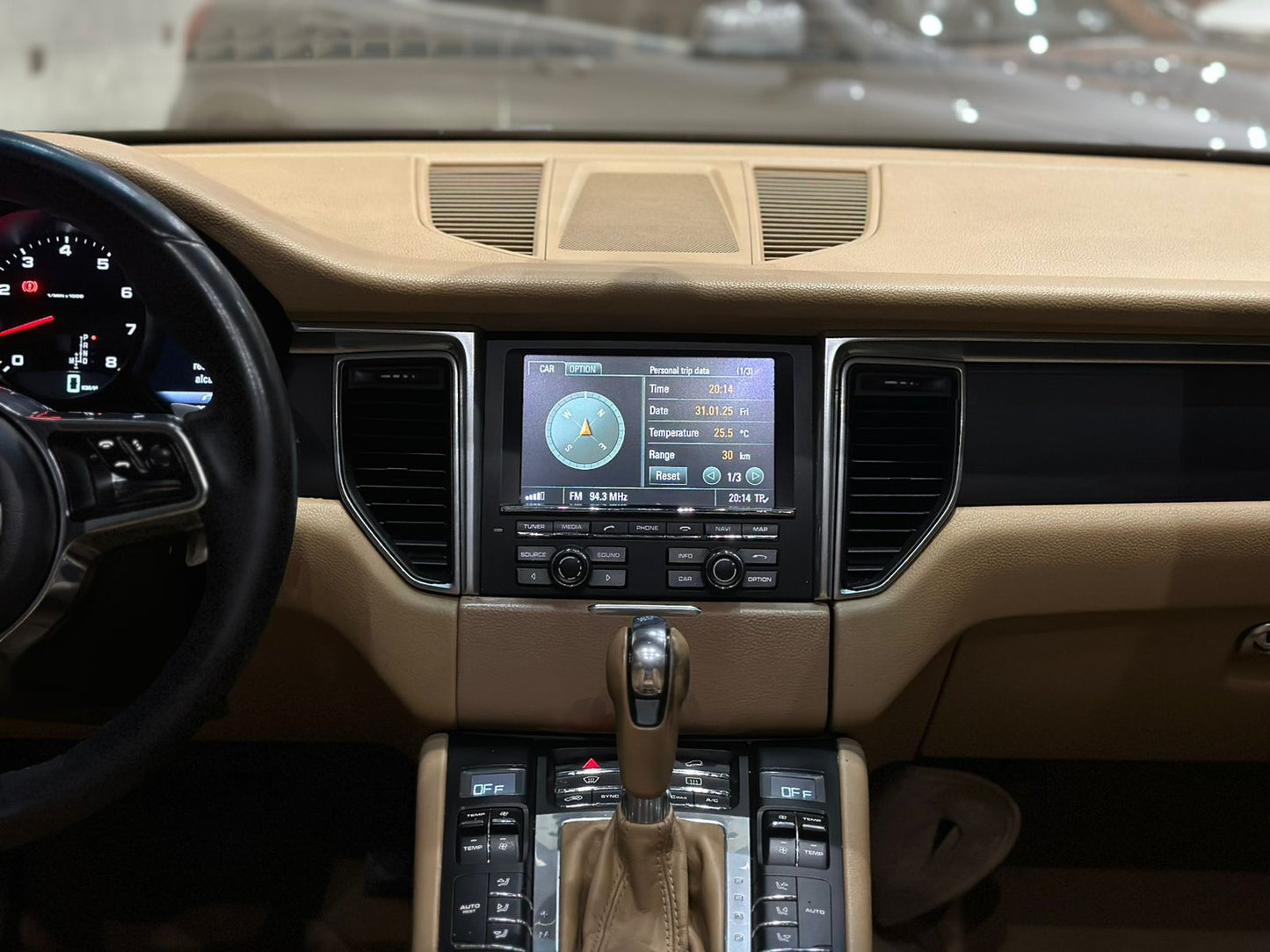 PORSCHE MACAN 2.0