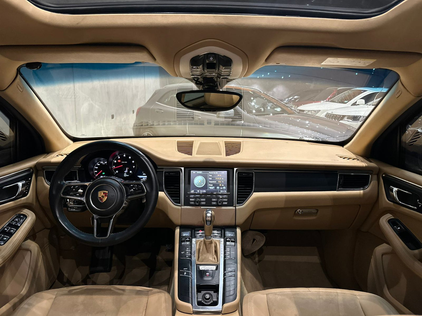 PORSCHE MACAN 2.0