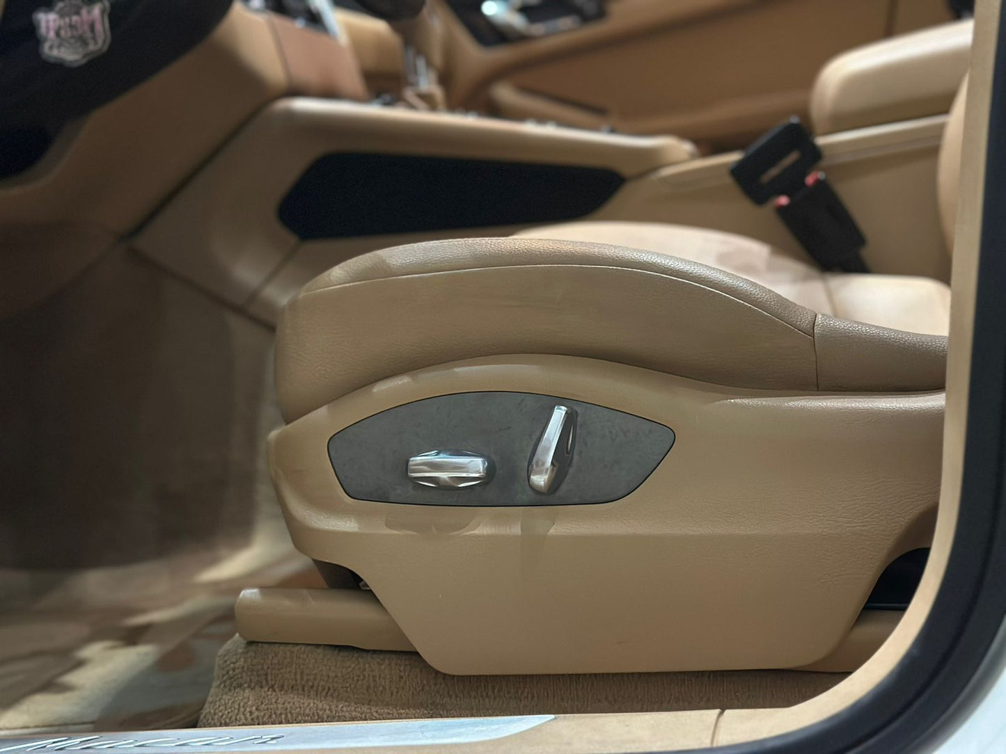 PORSCHE MACAN 2.0