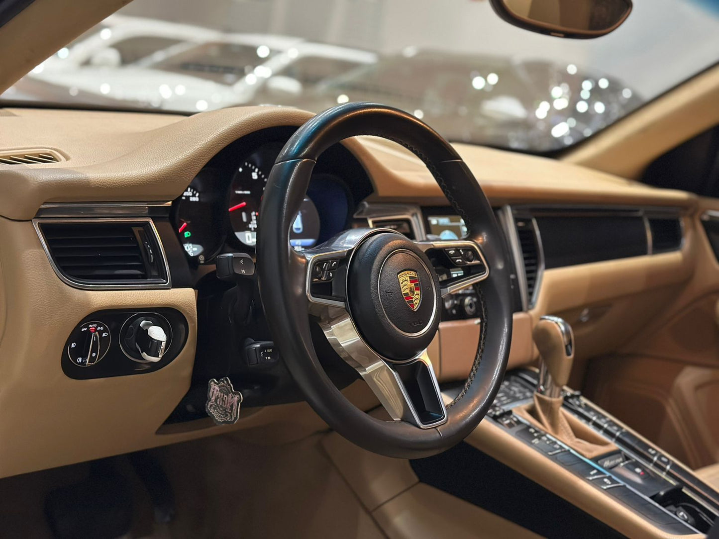 PORSCHE MACAN 2.0