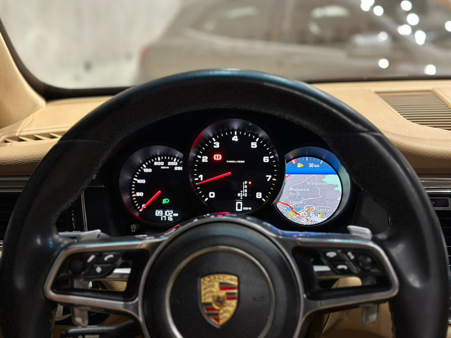 PORSCHE MACAN 2.0