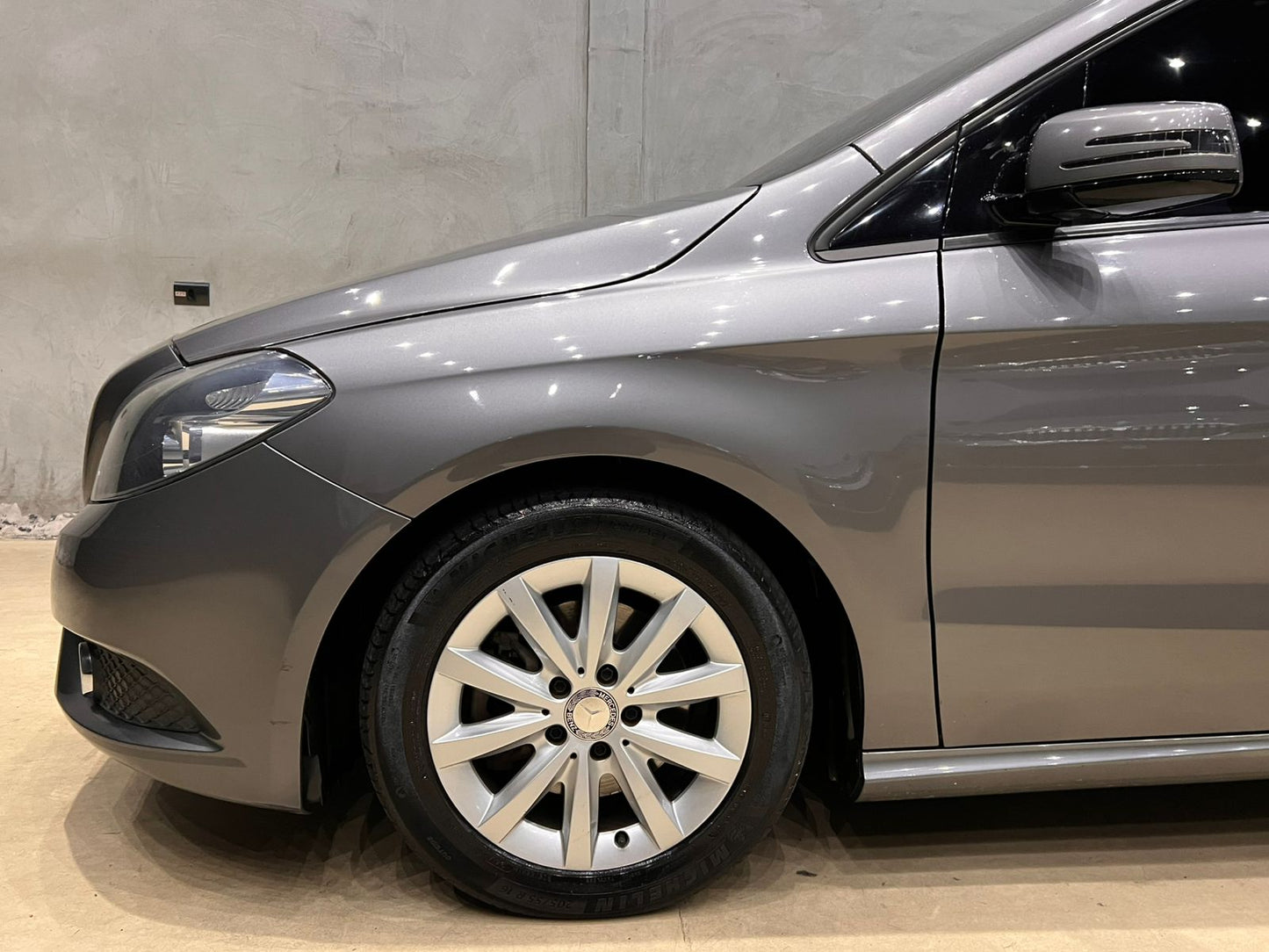 MERCEDES-BENZ B200 CGI