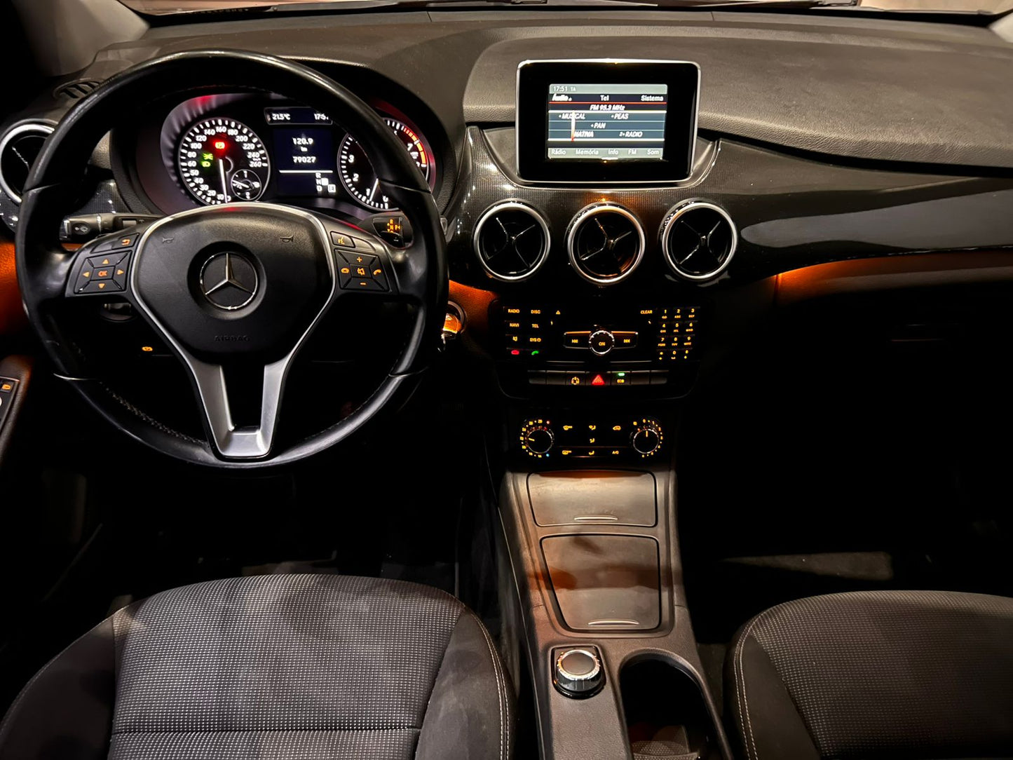 MERCEDES-BENZ B200 CGI