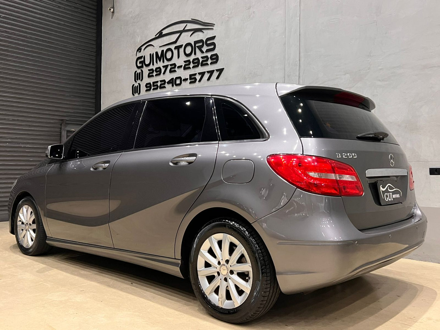 MERCEDES-BENZ B200 CGI
