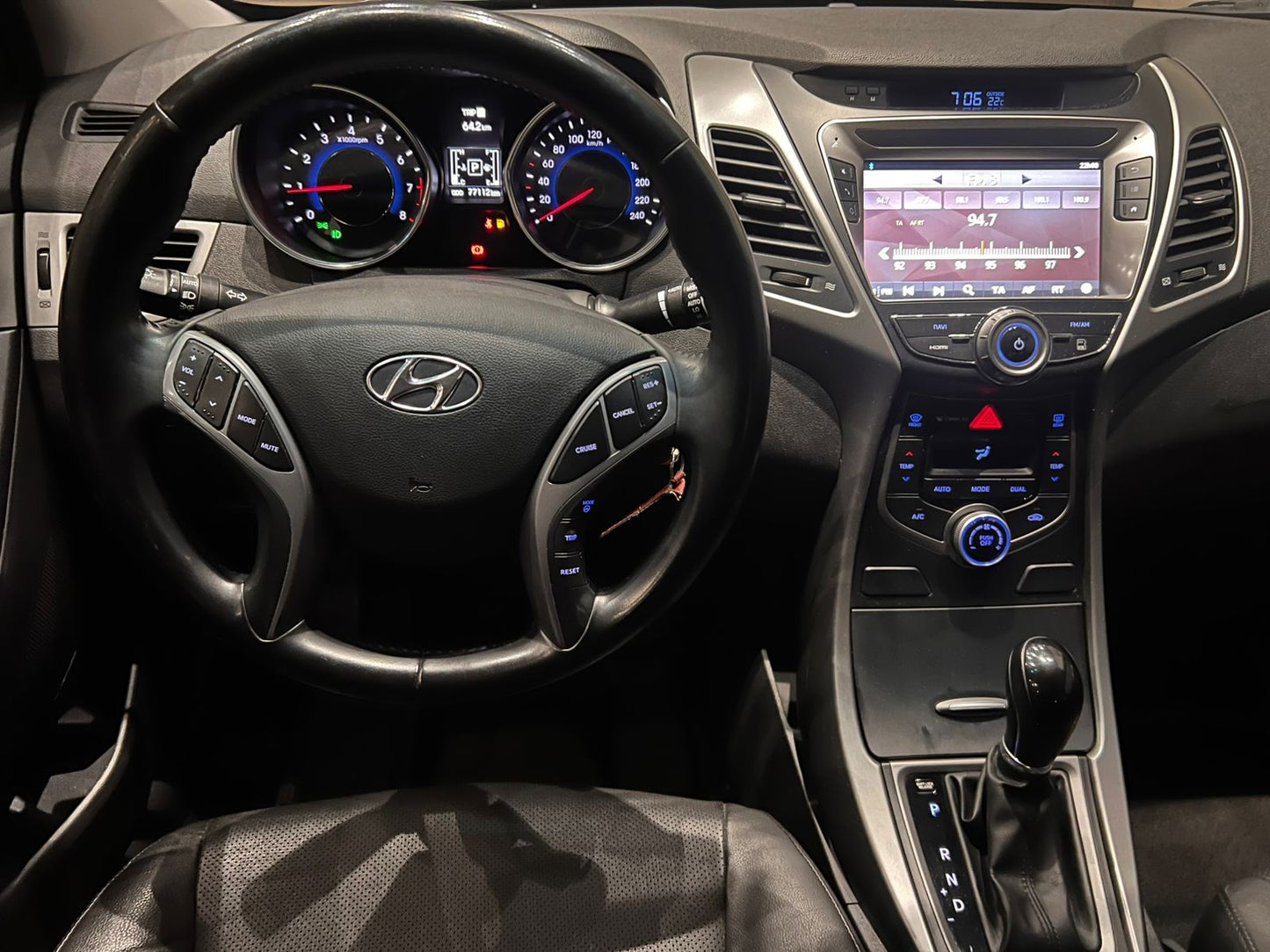 HYUNDAI ELANTRA