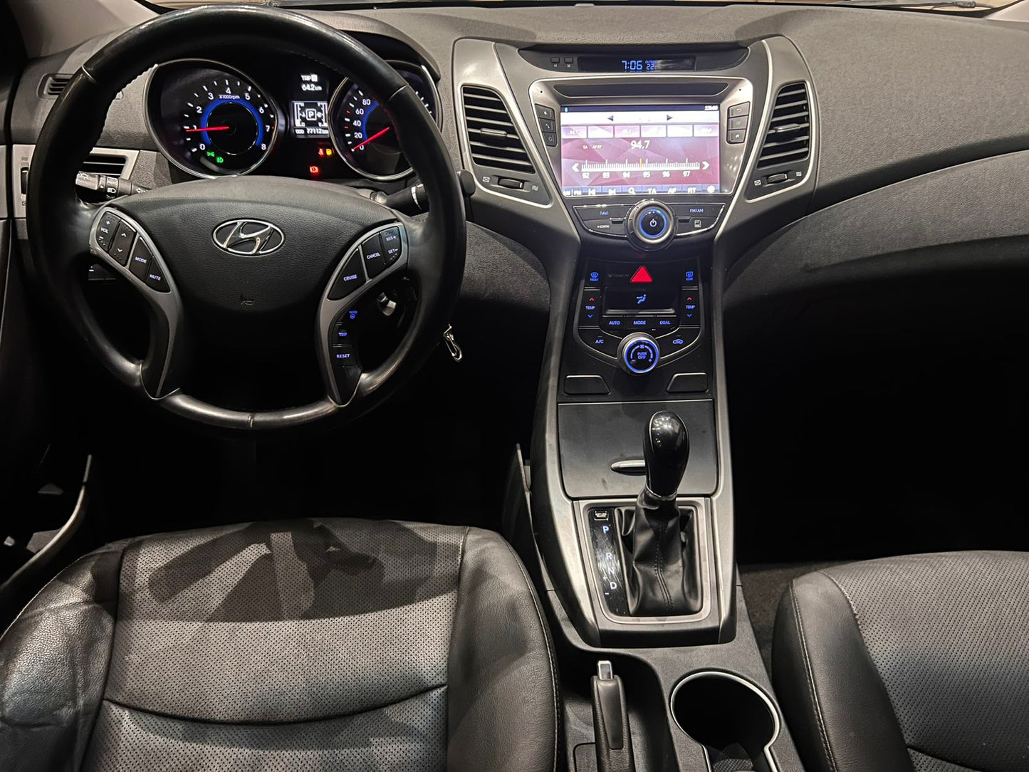 HYUNDAI ELANTRA