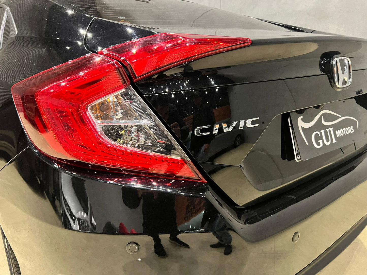 HONDA CIVIC TURBO TOURING 4P CVT