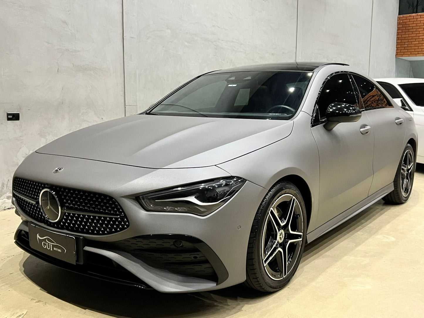MERCEDES-BENZ CLA 200