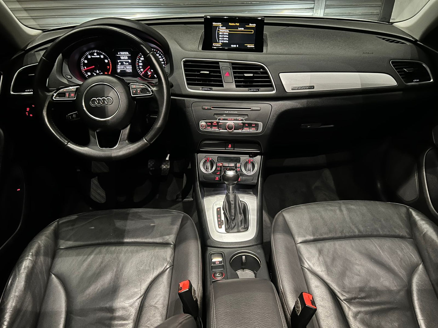 AUDI Q3 2.0 TFSI AMBIENTE QUATTRO 4P GASOLINA S TRONIC