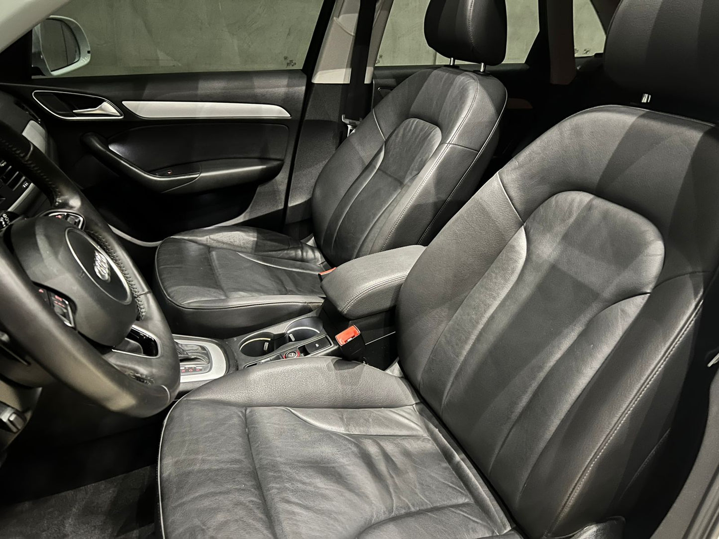 AUDI Q3 2.0 TFSI AMBIENTE QUATTRO 4P GASOLINA S TRONIC