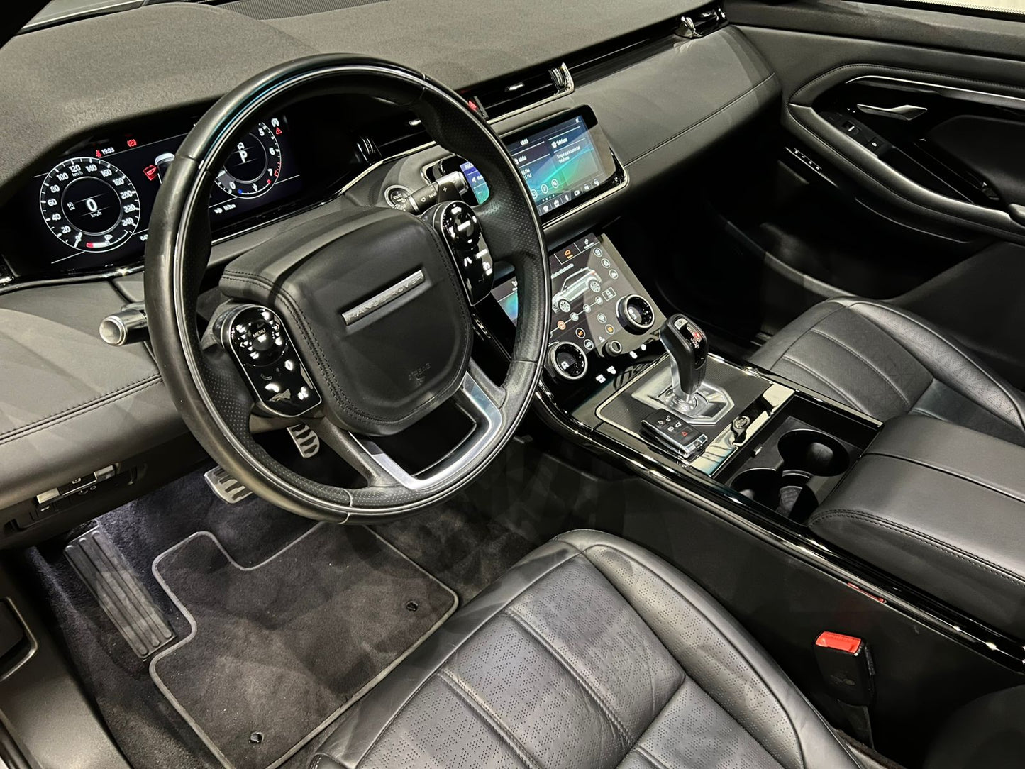 LAND ROVER RANGE ROVER EVOQUE 2.0 P300 GASOLINA MHEV R-DYNAMIC HSE AWD AUTOMÁTICO