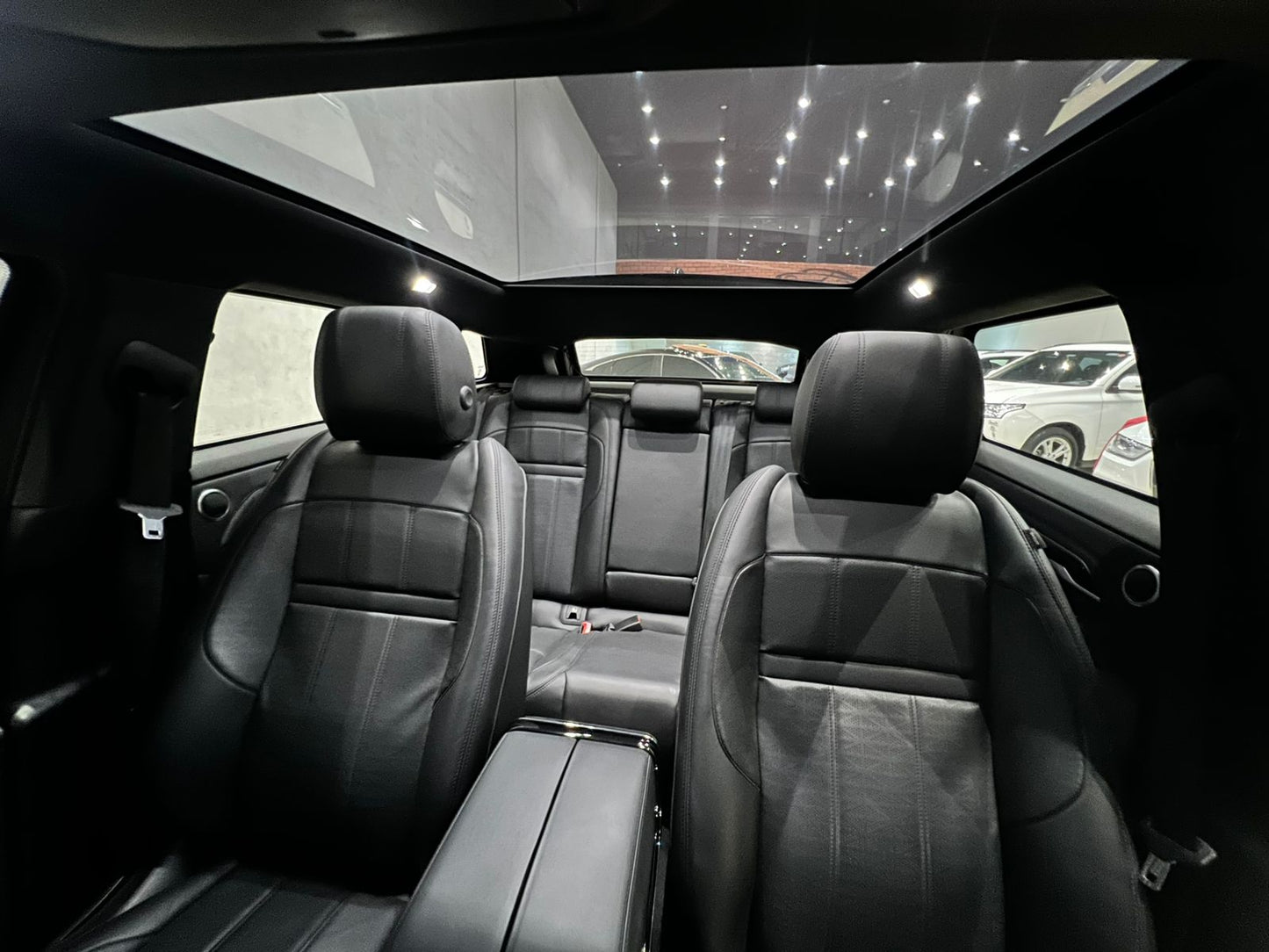LAND ROVER RANGE ROVER EVOQUE 2.0 P300 GASOLINA MHEV R-DYNAMIC HSE AWD AUTOMÁTICO