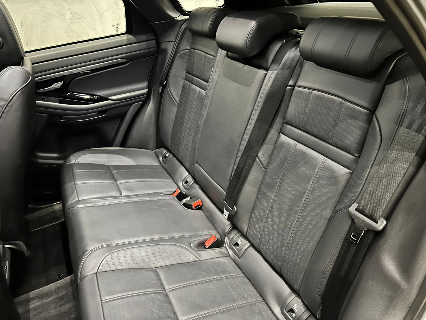 LAND ROVER RANGE ROVER EVOQUE 2.0 P300 GASOLINA MHEV R-DYNAMIC HSE AWD AUTOMÁTICO