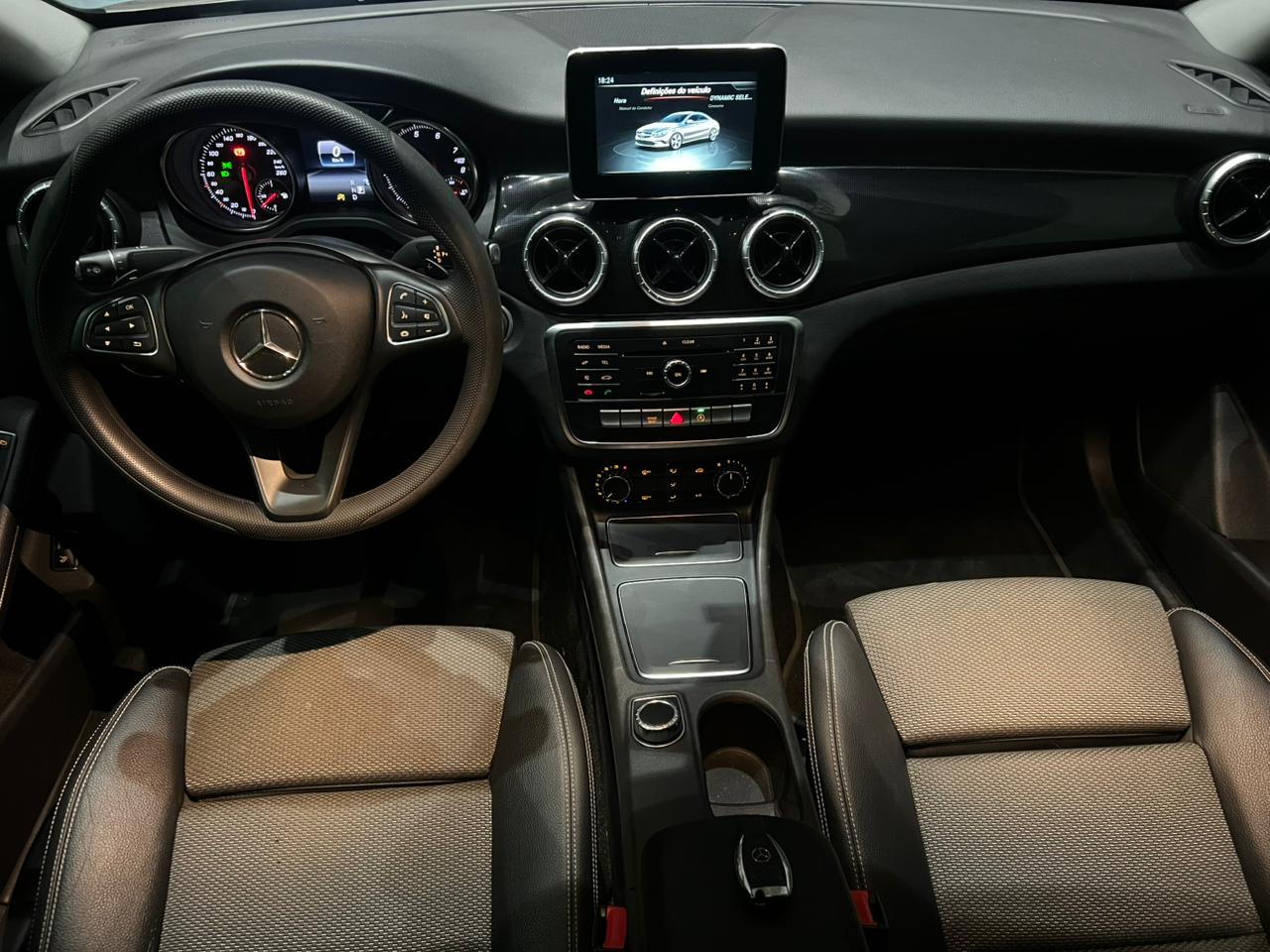 MERCEDES-BENZ CLA 180 1.6 CGI GASOLINA 7G-DCT