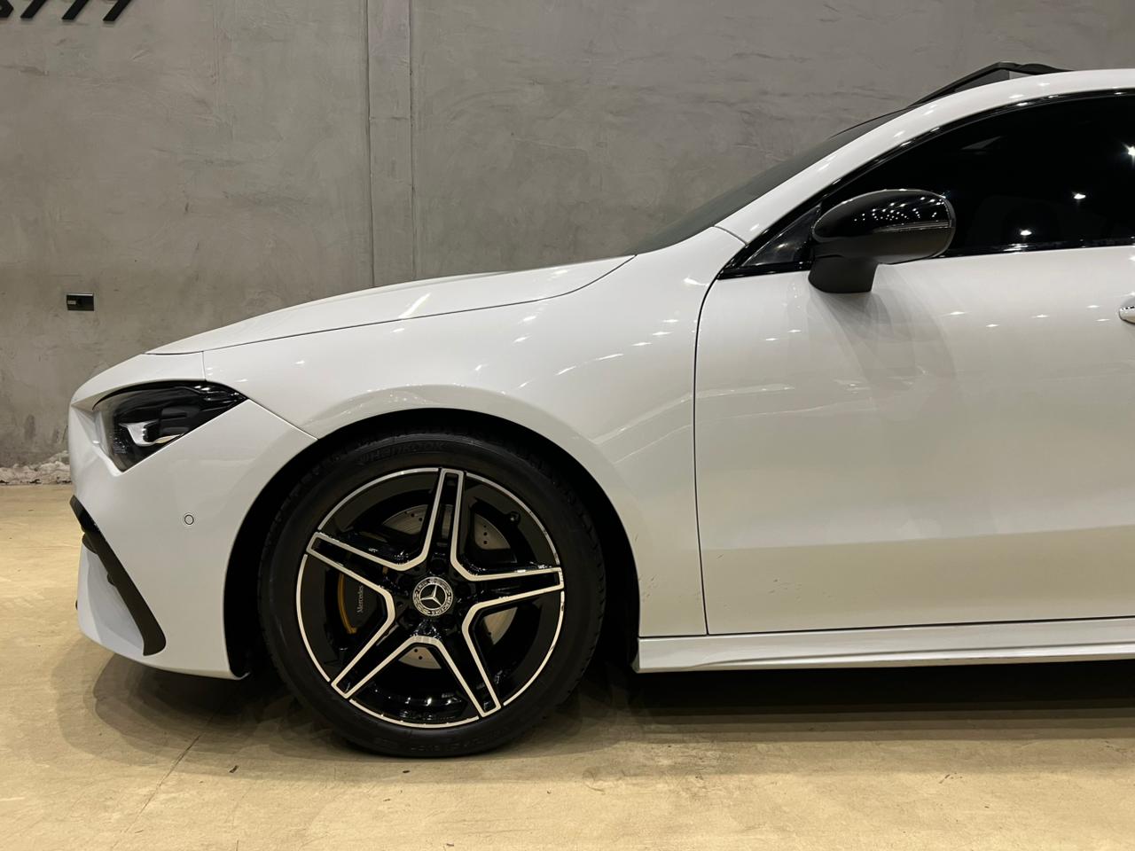 MERCEDES-BENZ CLA 200