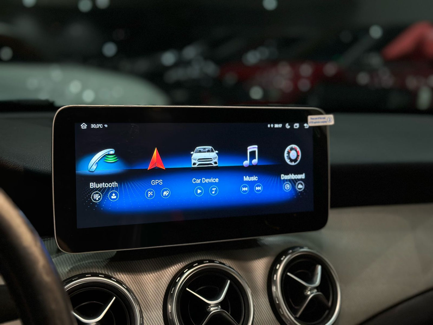 MERCEDES-BENZ GLA 200