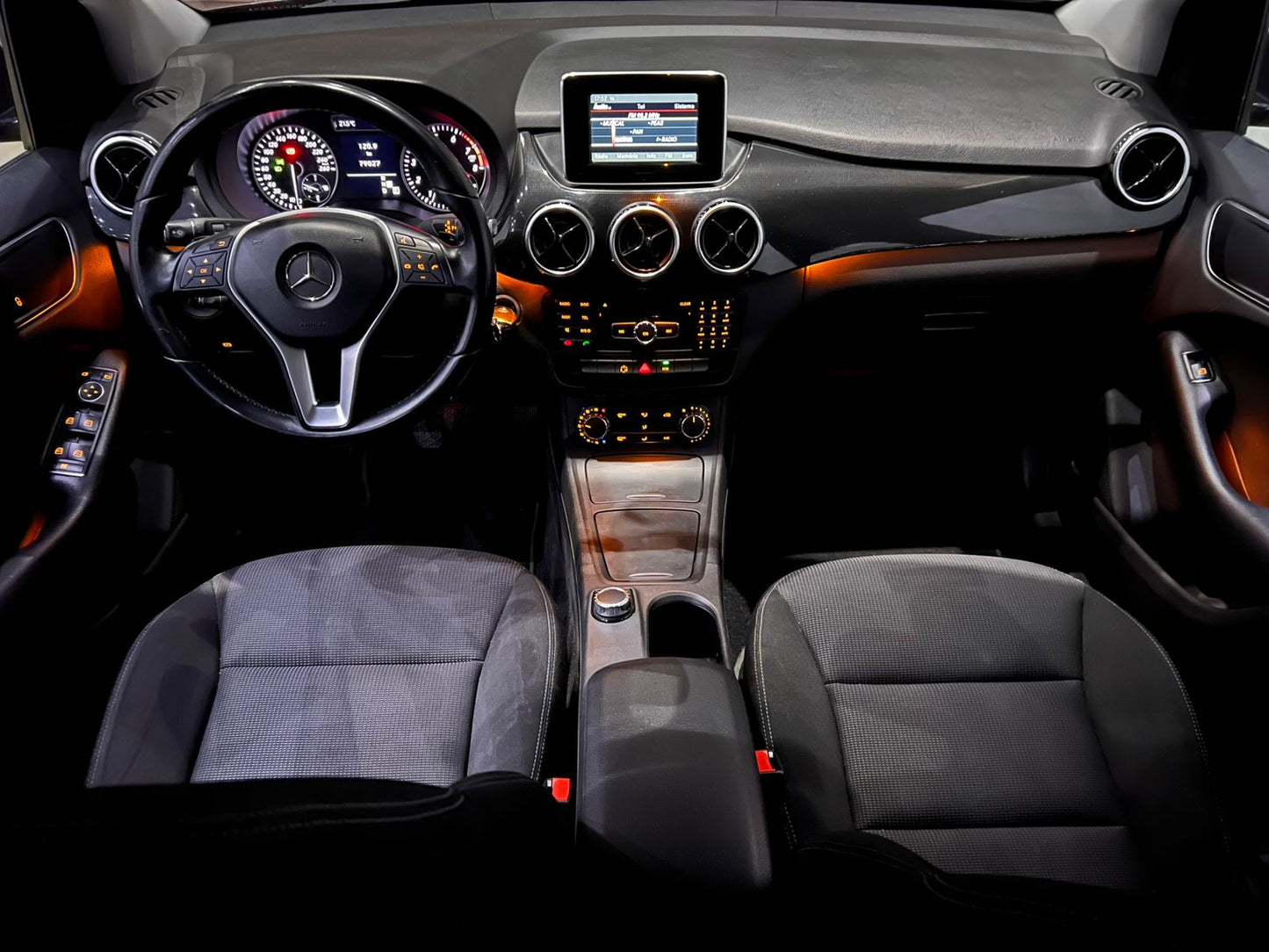 MERCEDES-BENZ B200 CGI