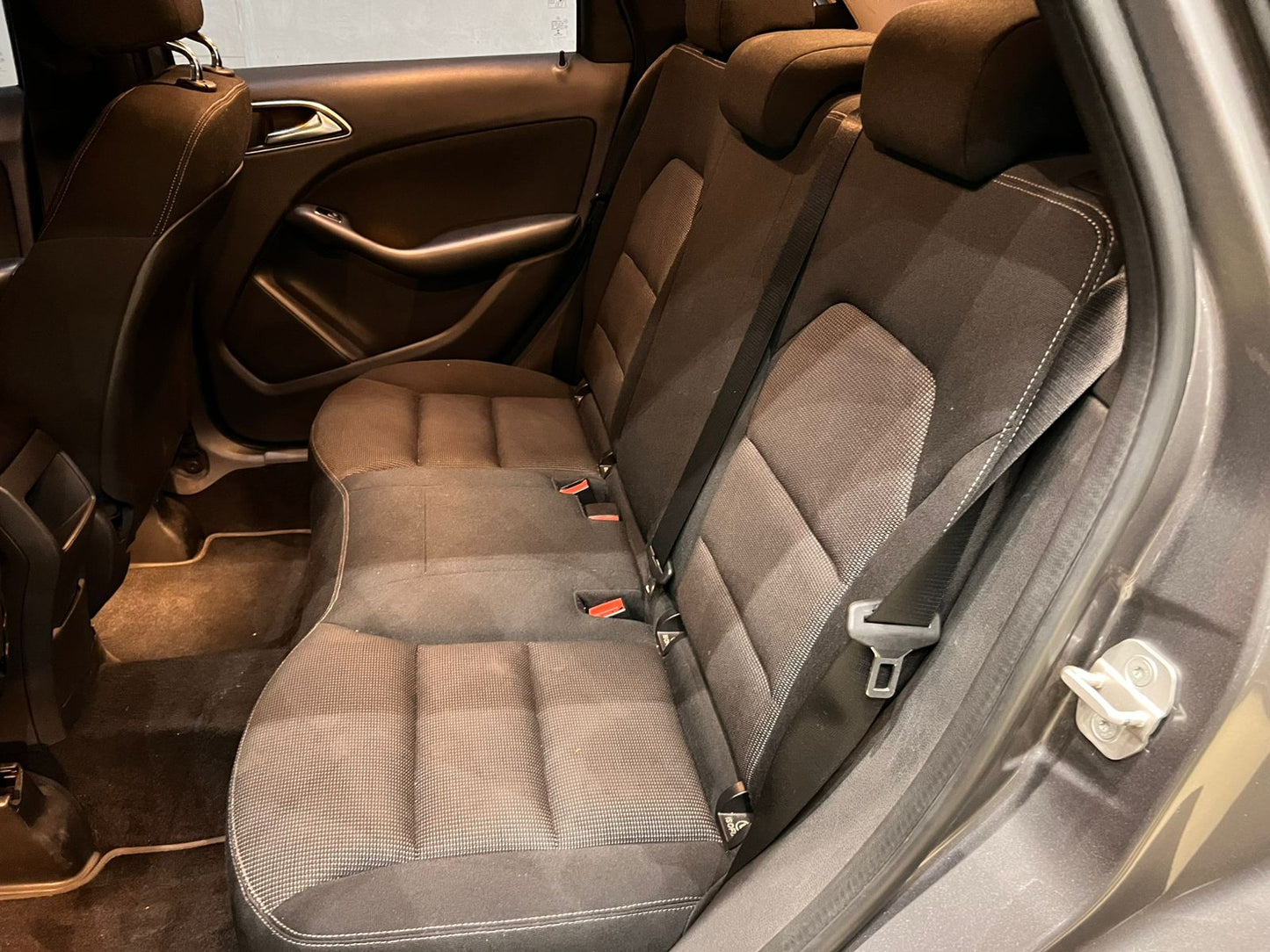 MERCEDES-BENZ B200 CGI