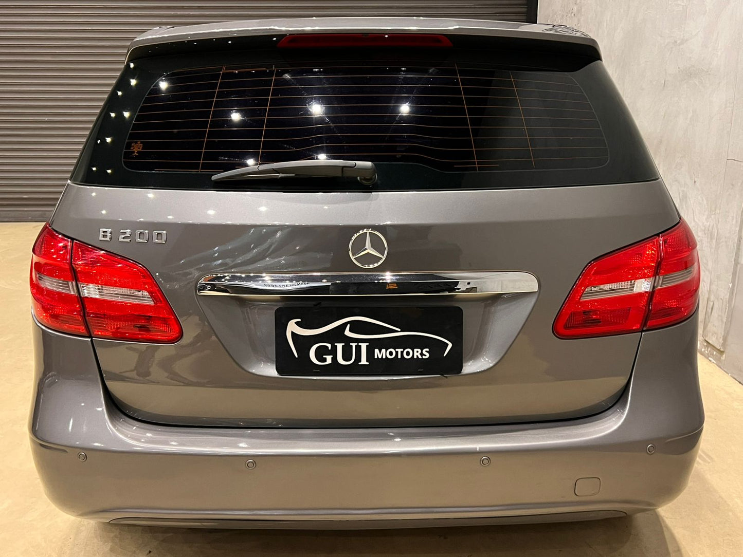 MERCEDES-BENZ B200 CGI