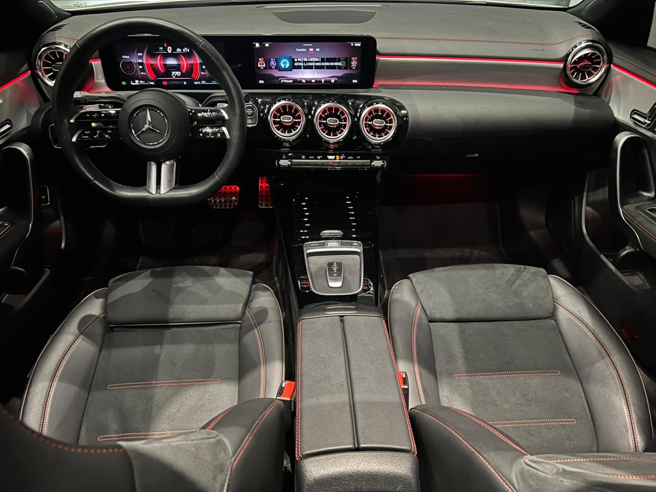 MERCEDES-BENZ CLA 200